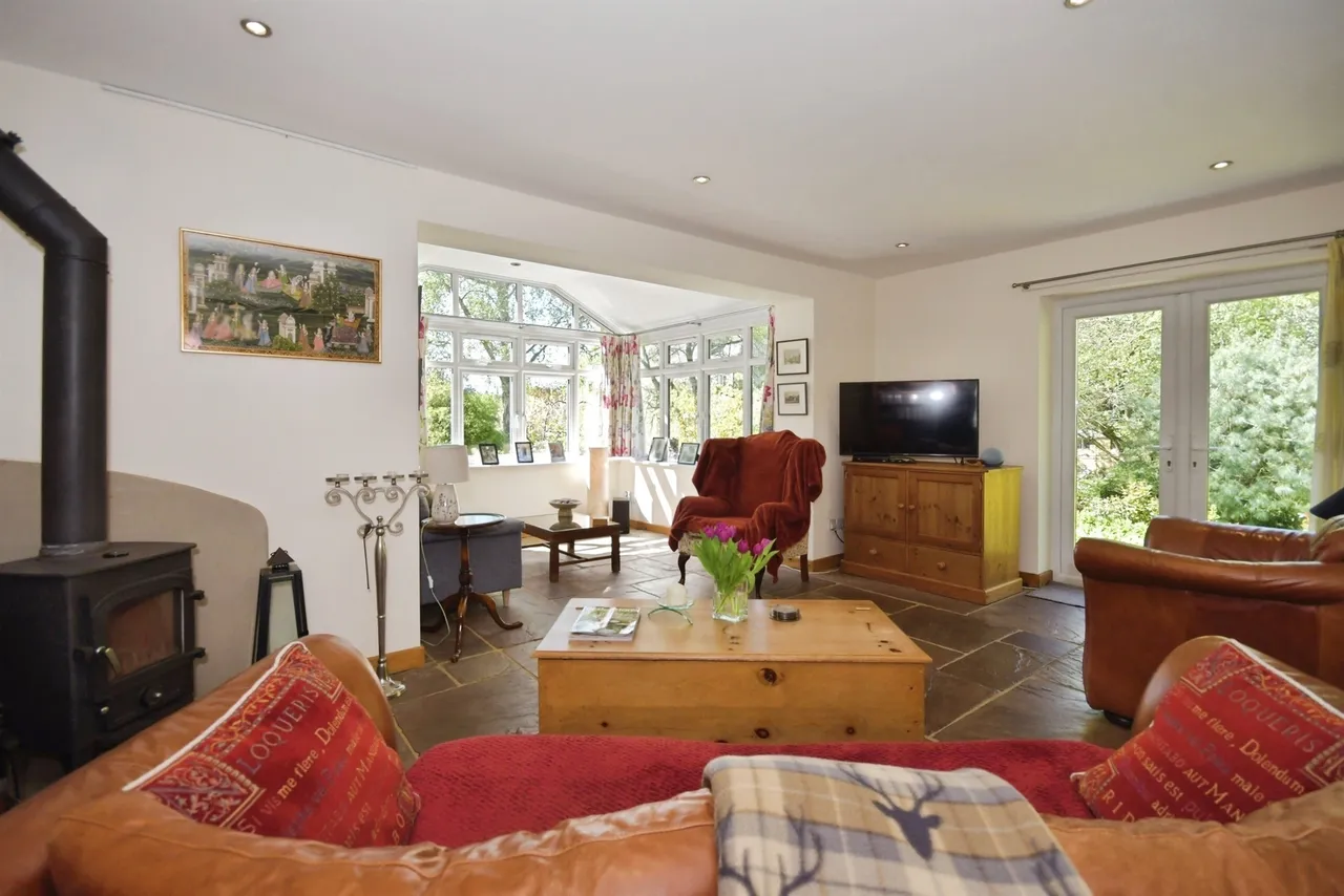 Baslow Road, Bakewell, photo 7