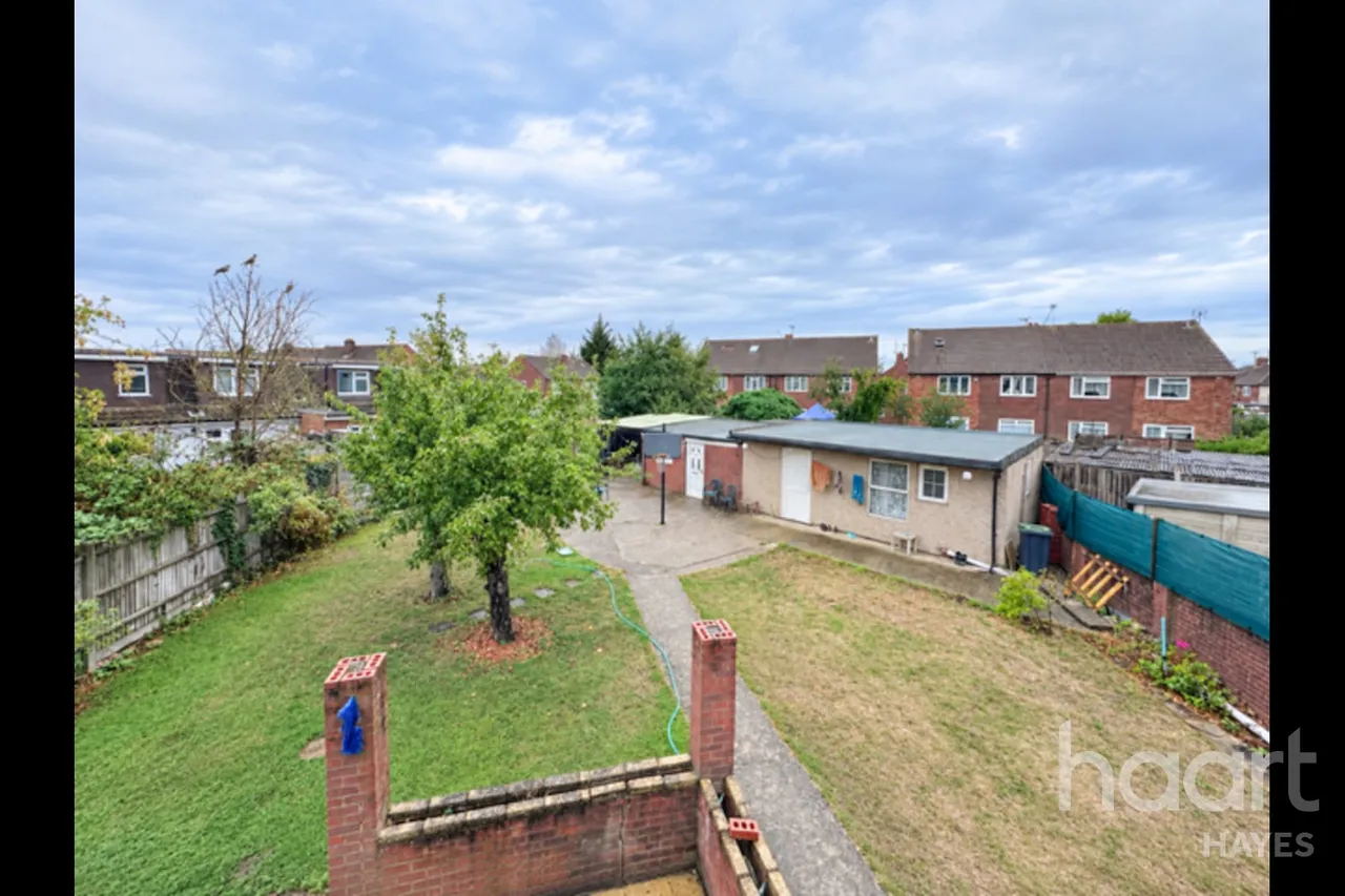 Willow Tree Close, Hayes, UB4, photo 17