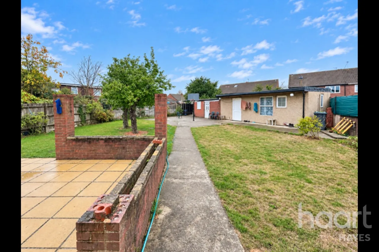 Willow Tree Close, Hayes, UB4, photo 14