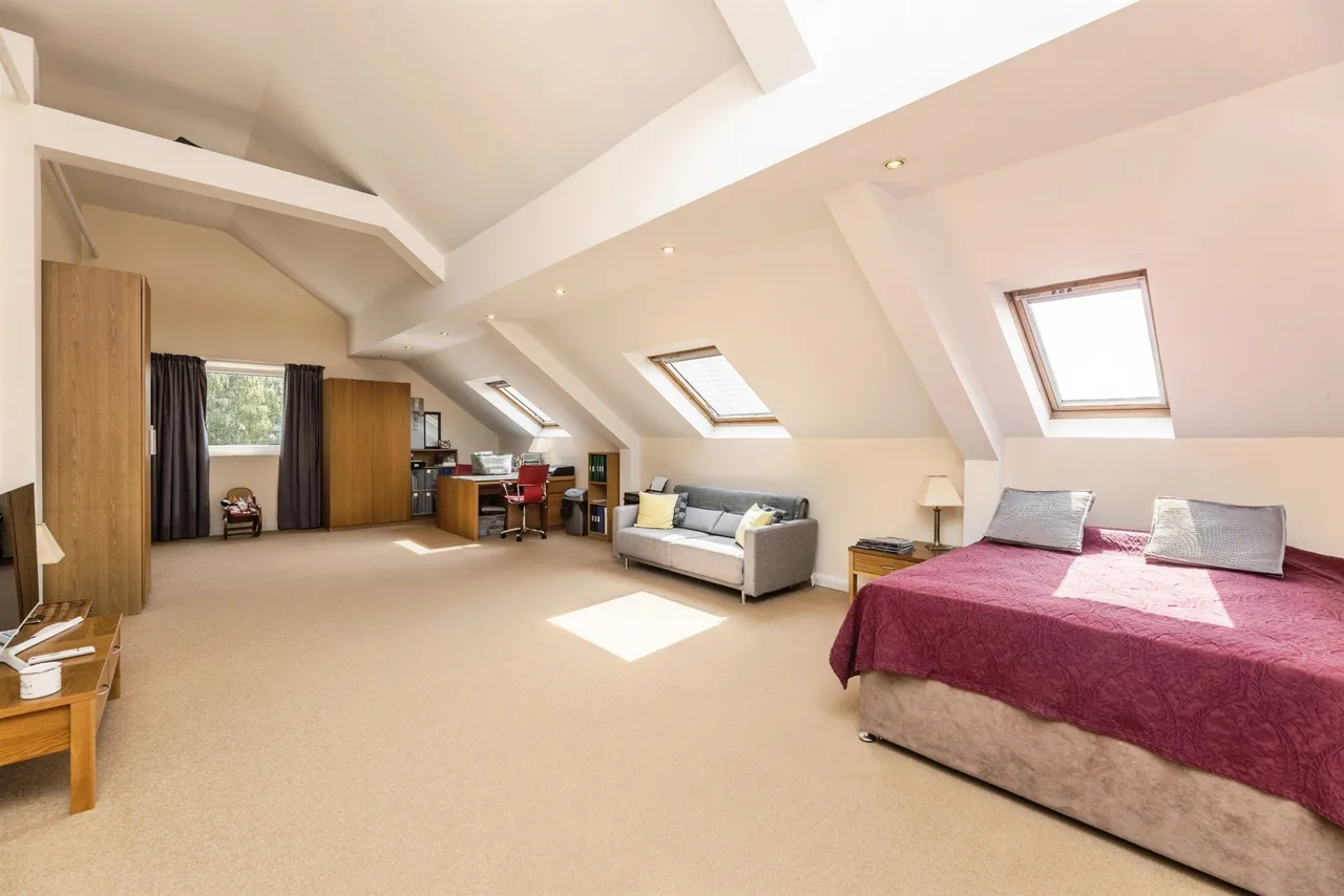 Cattlelaith Lane, KNOTTINGLEY, photo 12