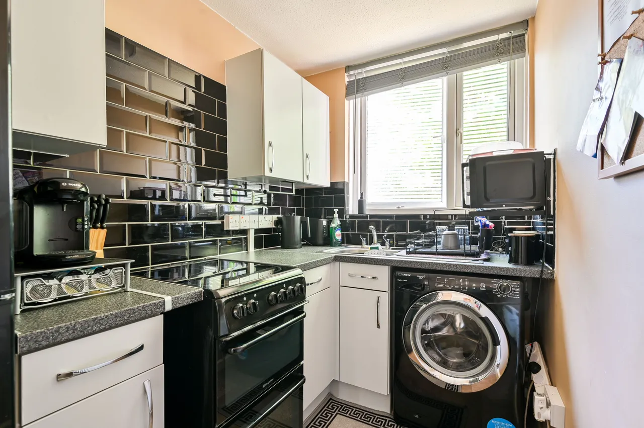 93 Cadbury Way, London, photo 4