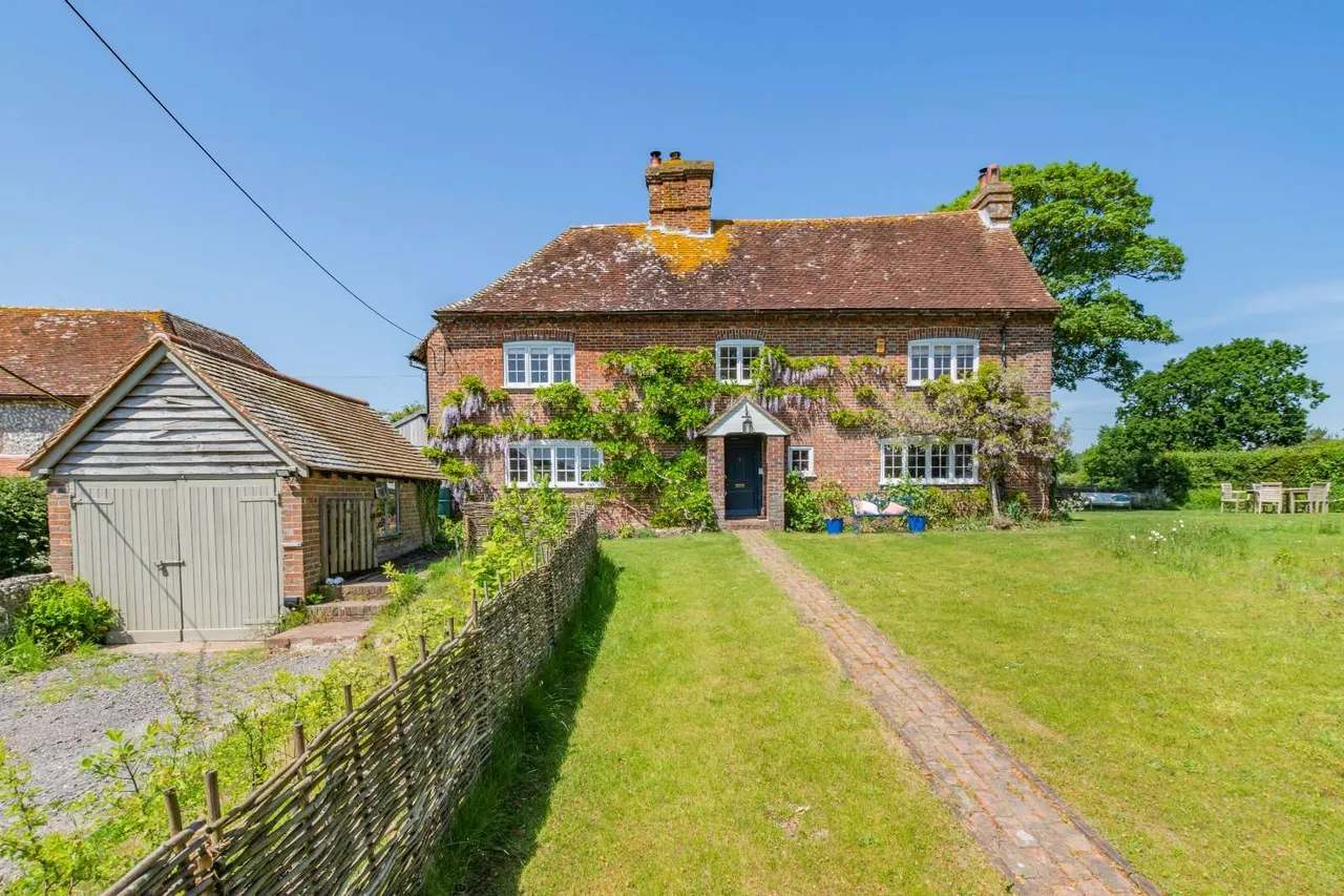 The Street, Selmeston, BN26, photo 2