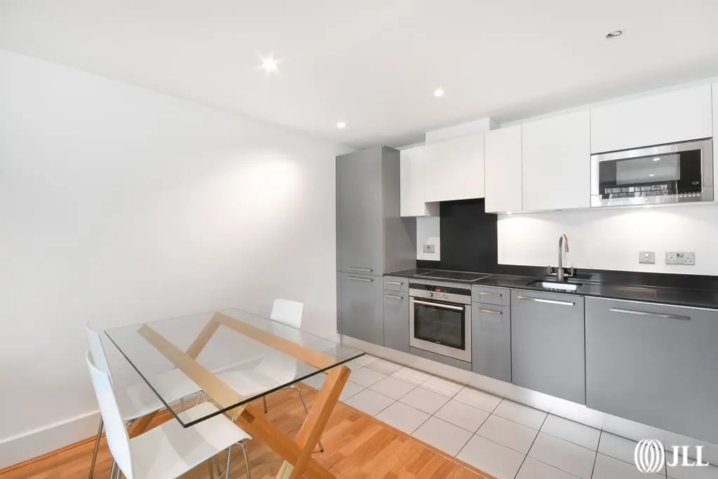 Kestrel House, St. George Wharf London, SW8, photo 3