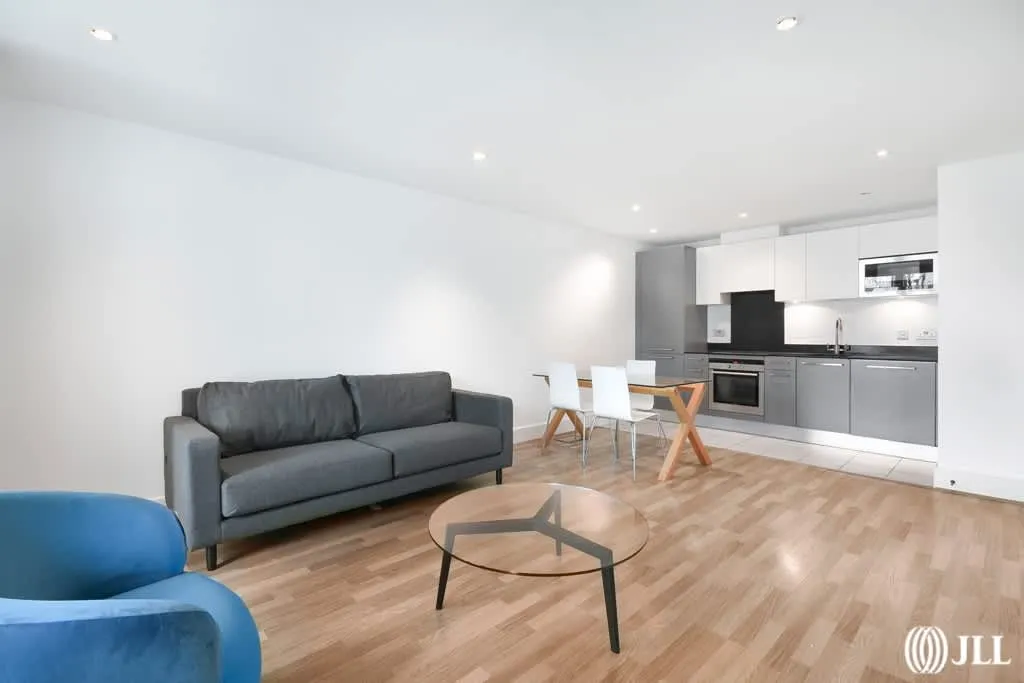 Kestrel House, St. George Wharf London, SW8, photo 9
