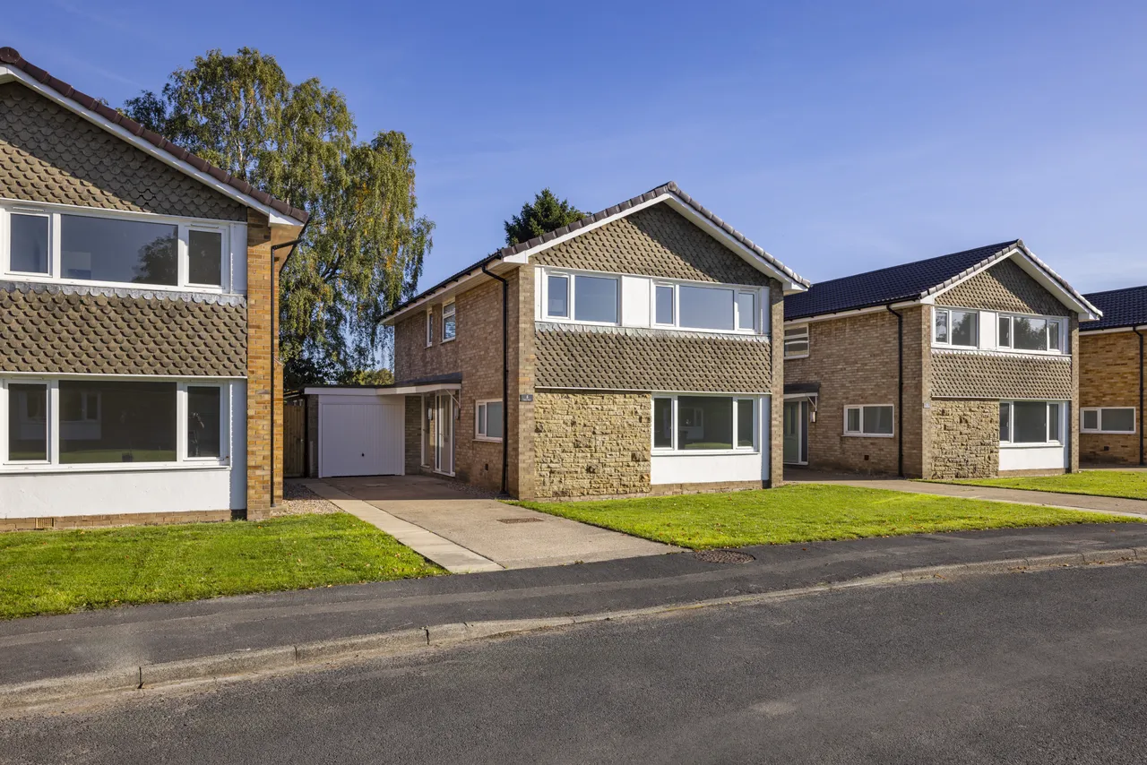 4 bed property to rent, Linton Place, YO30