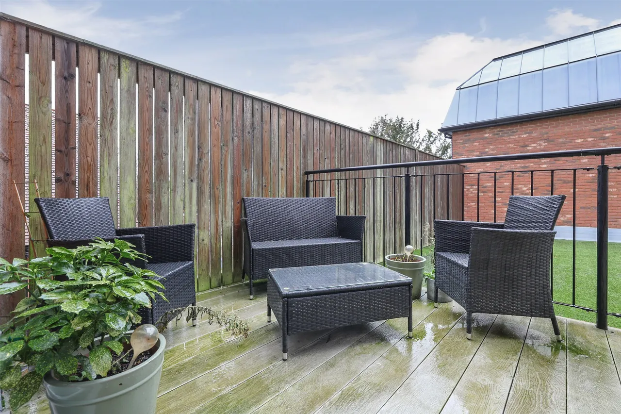The Street, Ashtead, KT21, photo 13