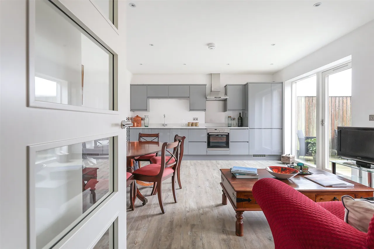 The Street, Ashtead, KT21, photo 4