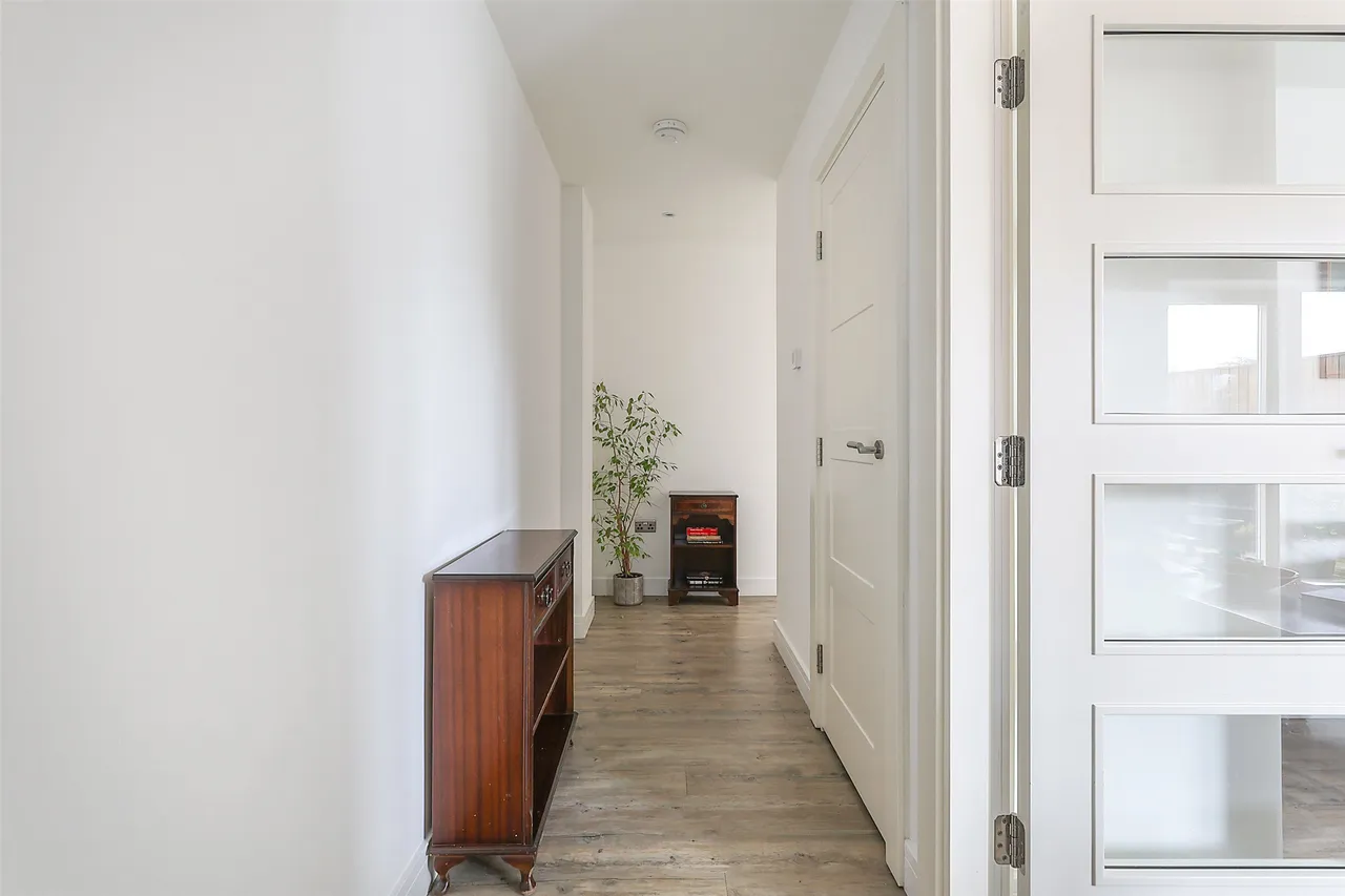 The Street, Ashtead, KT21, photo 5
