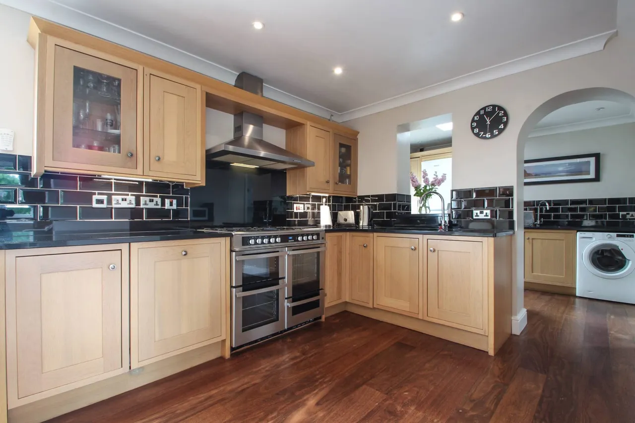 Ladywood Road, Dartford, photo 4
