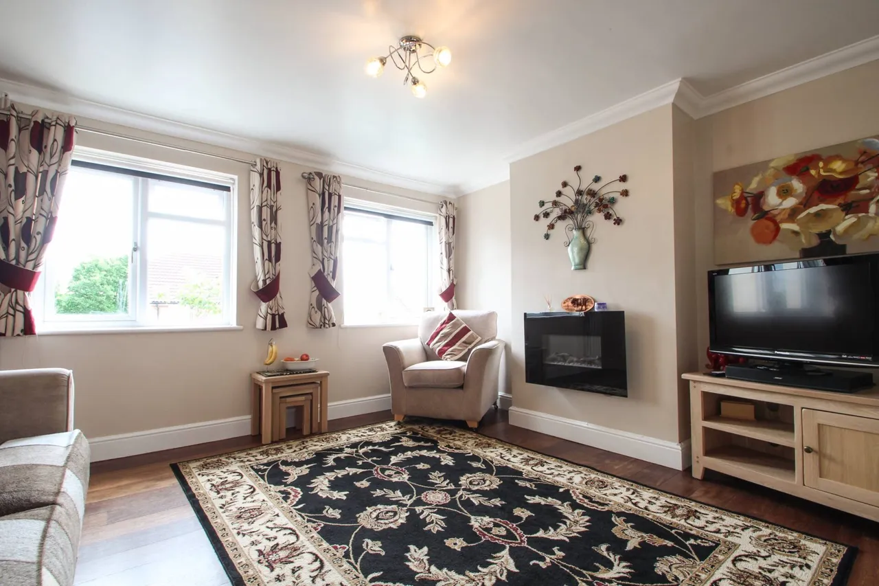 Ladywood Road, Dartford, photo 3