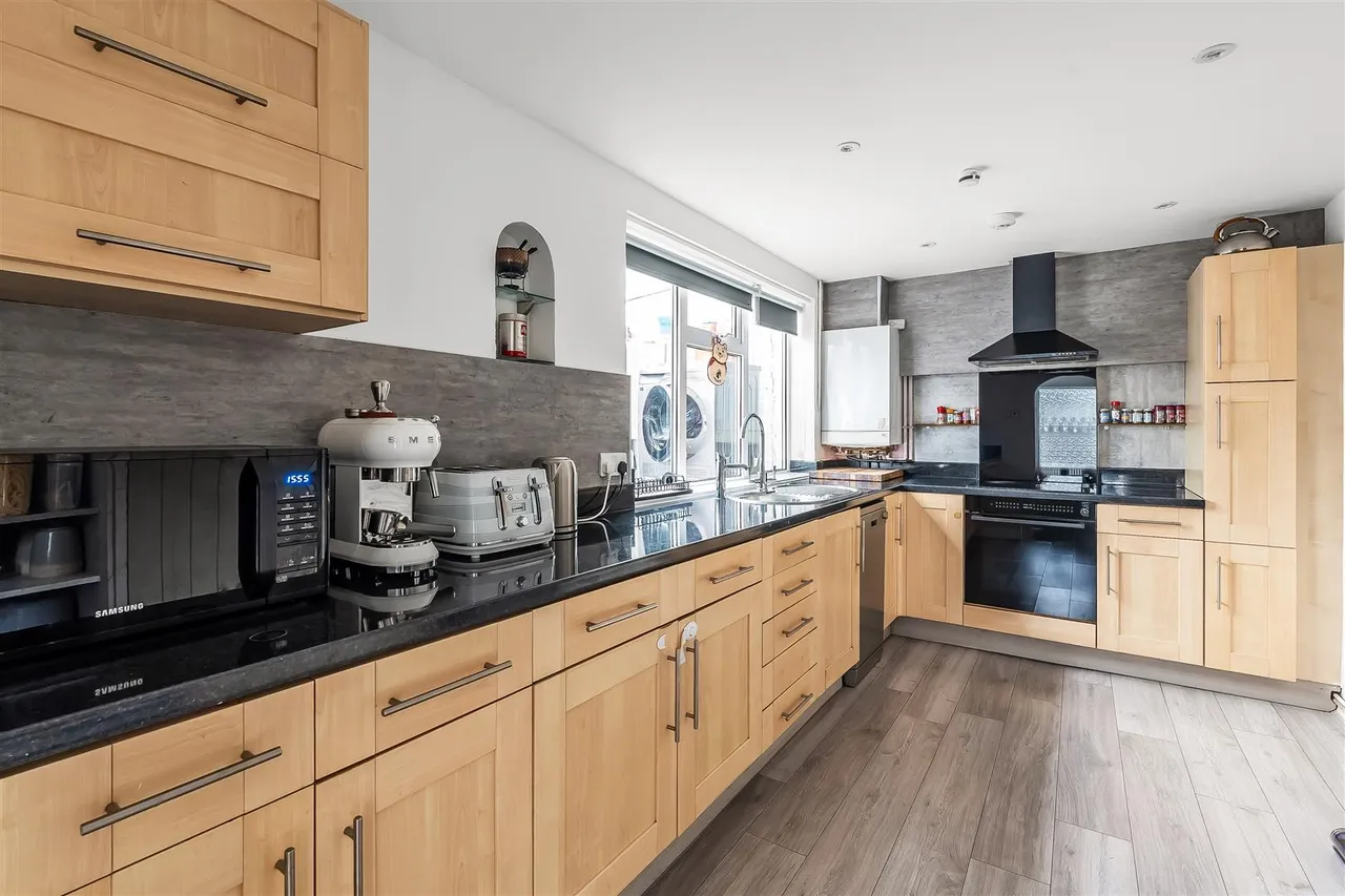Cobham Road, Fetcham, KT22, photo 4