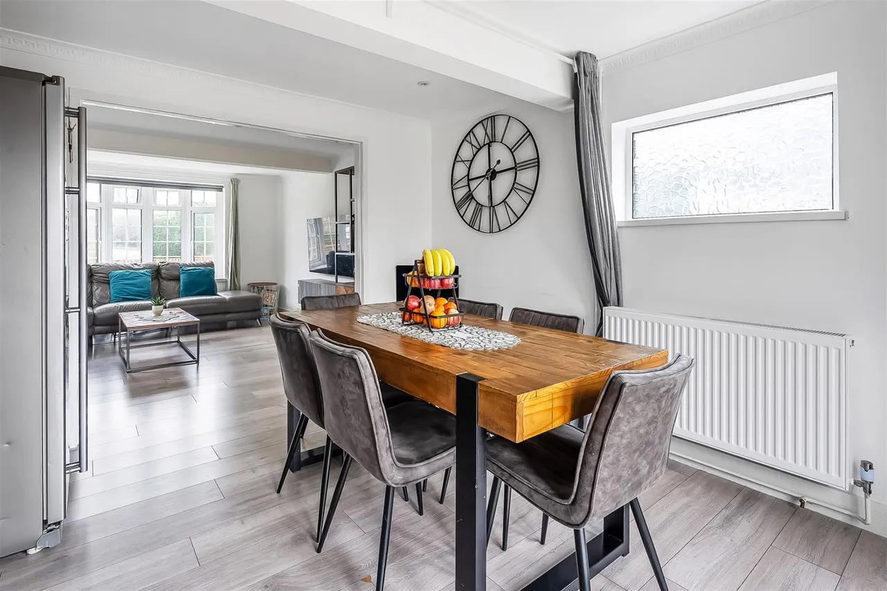 Cobham Road, Fetcham, KT22, photo 11