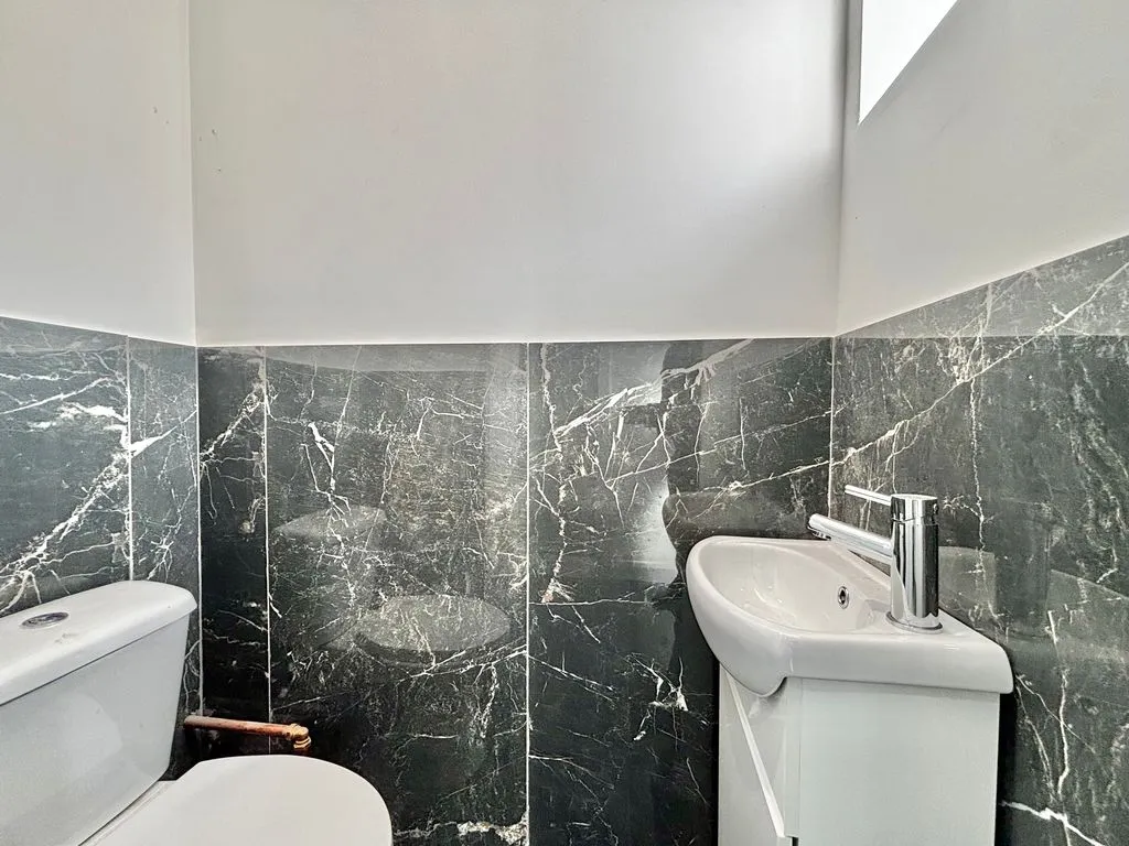Kelway Avenue, Great Barr, B43, photo 8