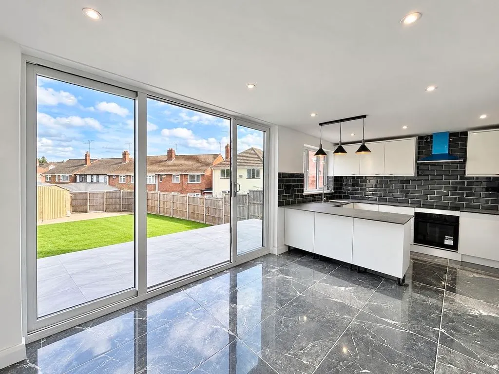 Kelway Avenue, Great Barr, B43, photo 4