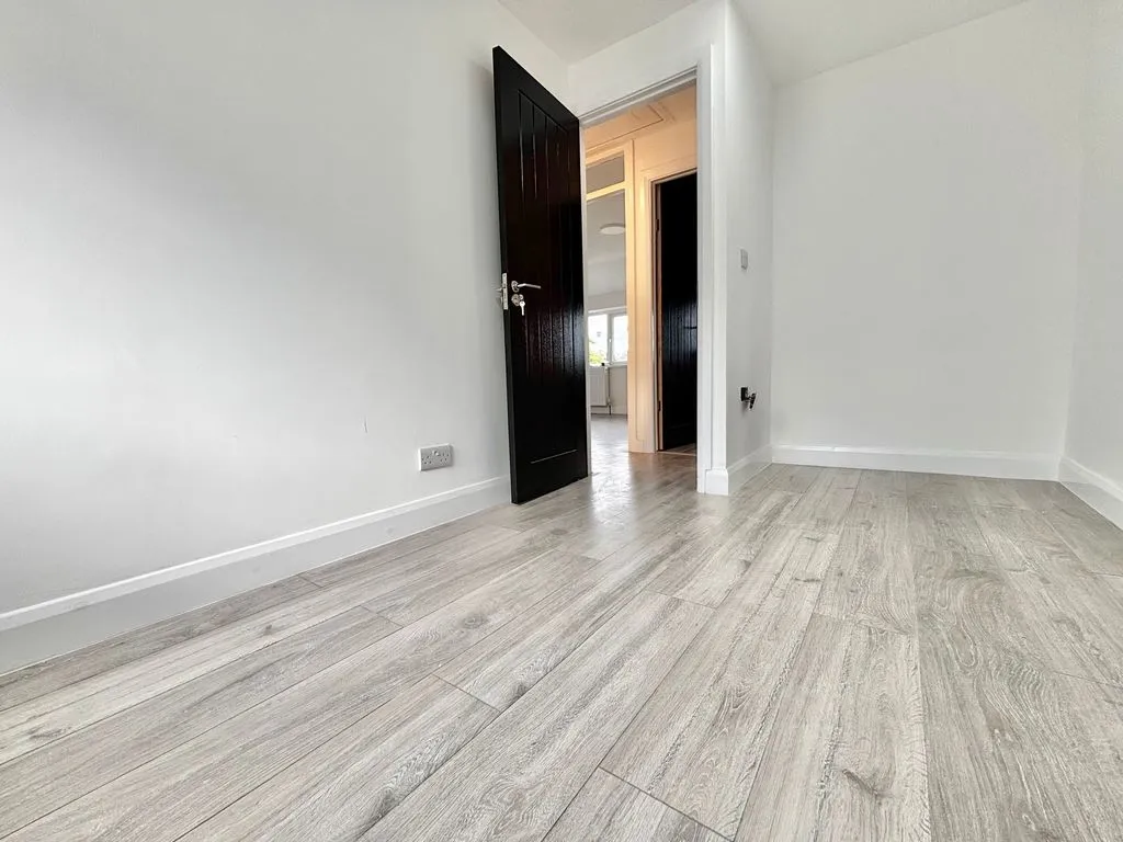 Kelway Avenue, Great Barr, B43, photo 24