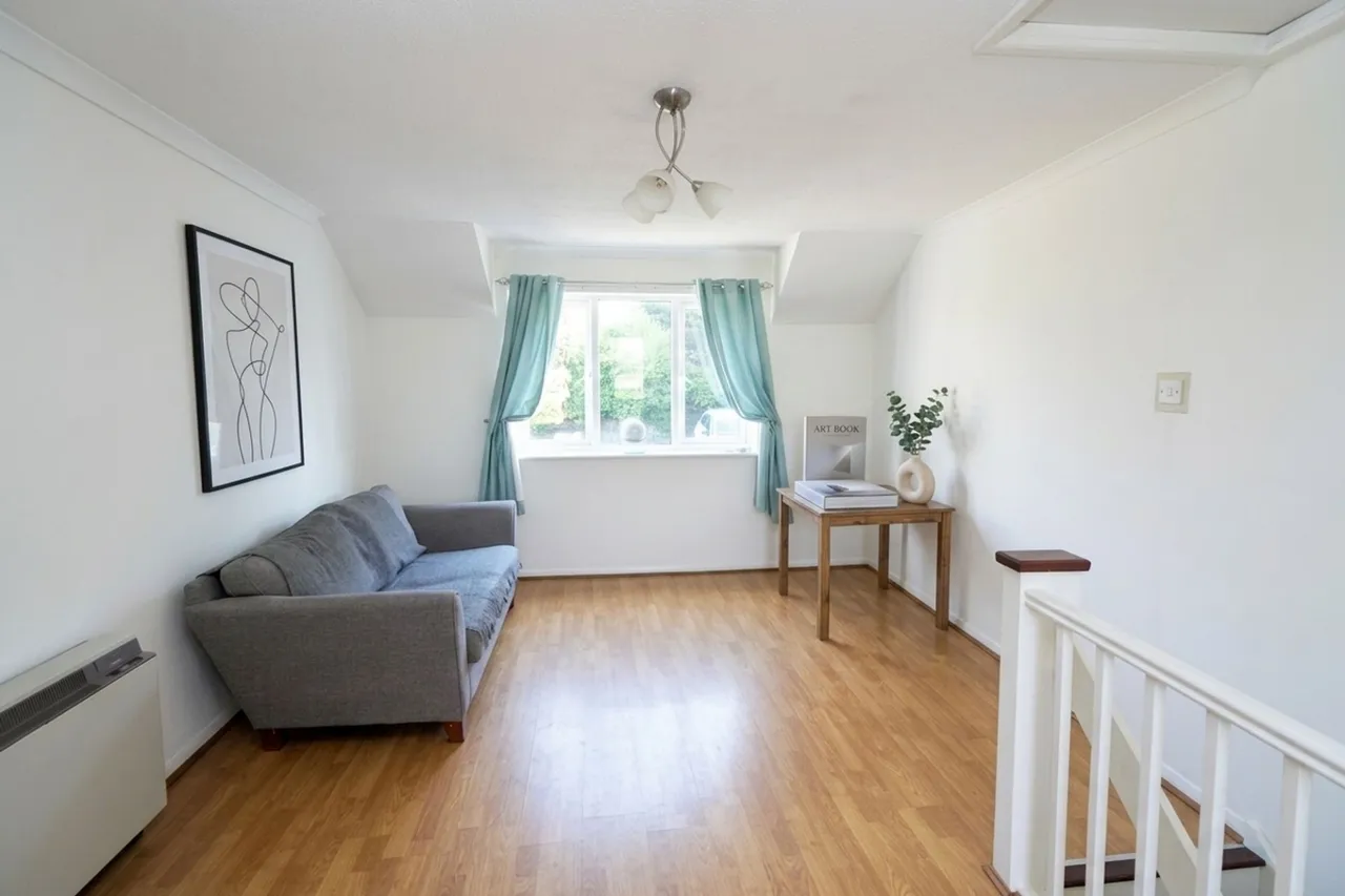 Carrington Road, Davies Court, HP12, photo 4