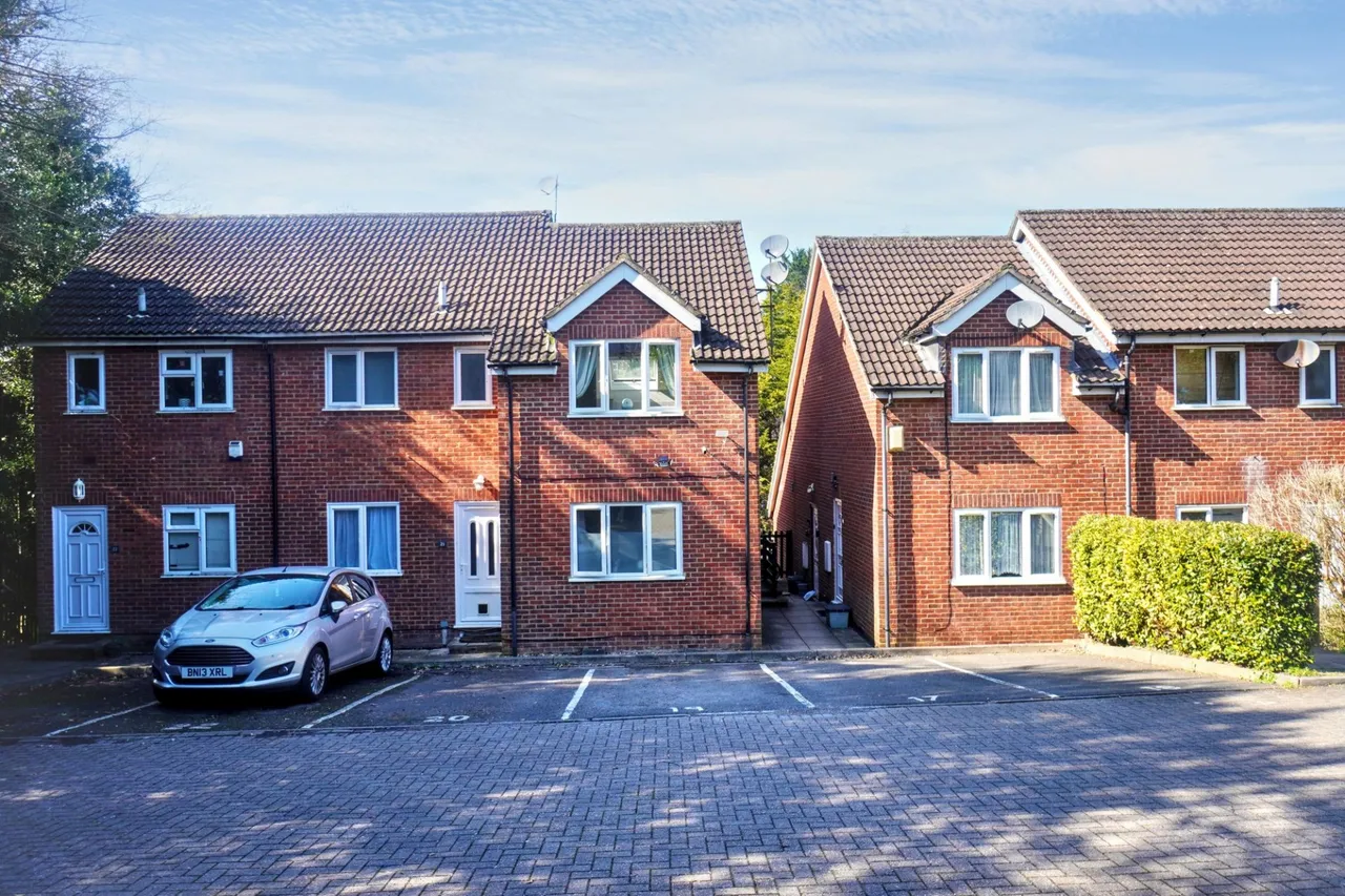 Carrington Road, Davies Court, HP12, photo 11