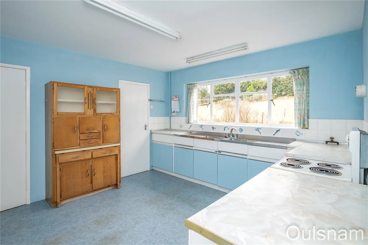 Fairfield Road, Bournheath, Bromsgrove, Worcestershire, B61 9JL, photo 8