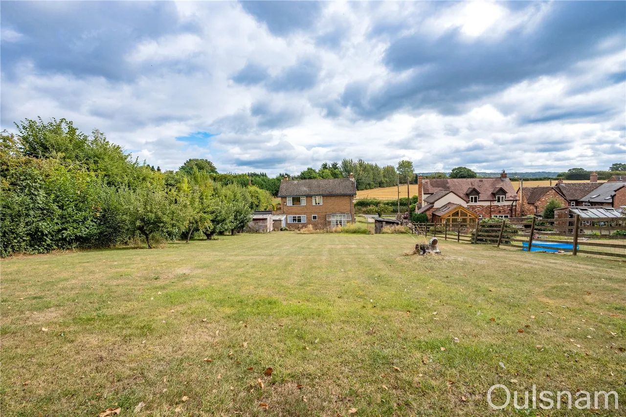 Fairfield Road, Bournheath, Bromsgrove, Worcestershire, B61 9JL, photo 4