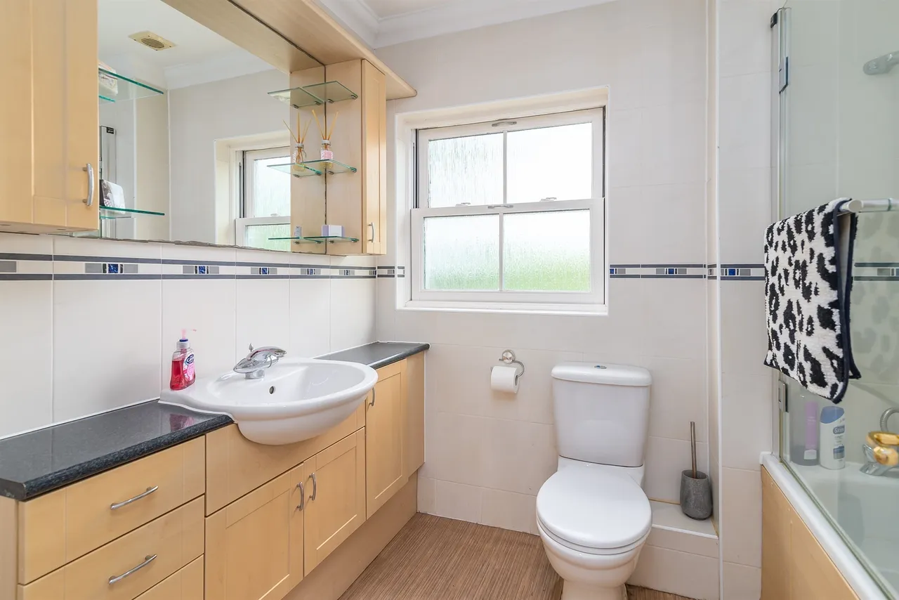 Vicarage Court, Southminster, CM0, photo 17