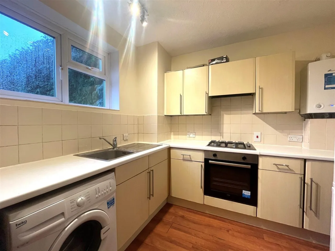 Cambridge Road West, Farnborough, GU14, photo 2
