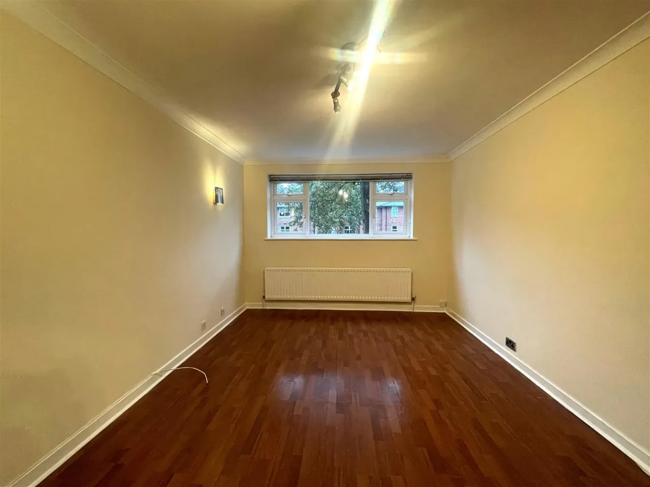 Cambridge Road West, Farnborough, GU14, photo 3