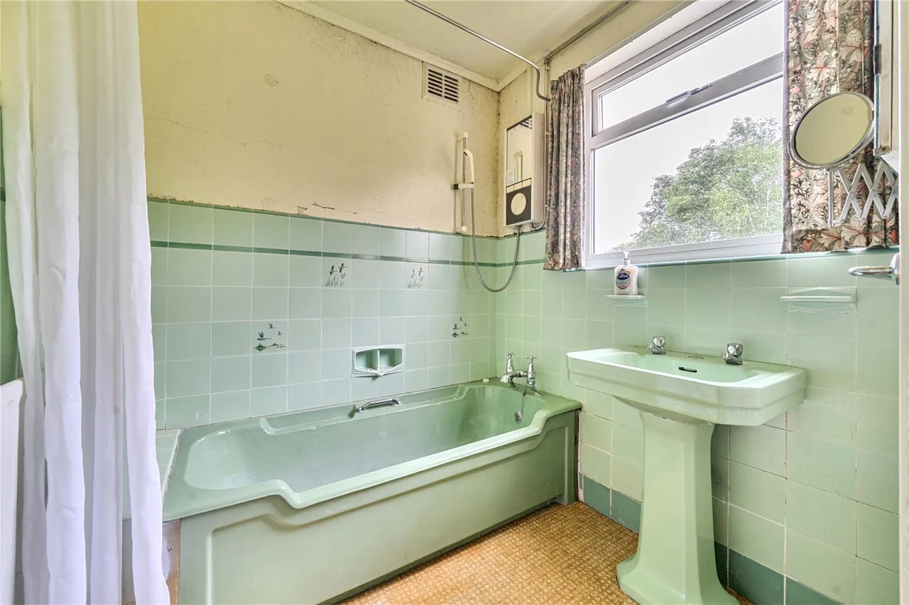 Queens Road, Cheltenham, GL50, photo 21