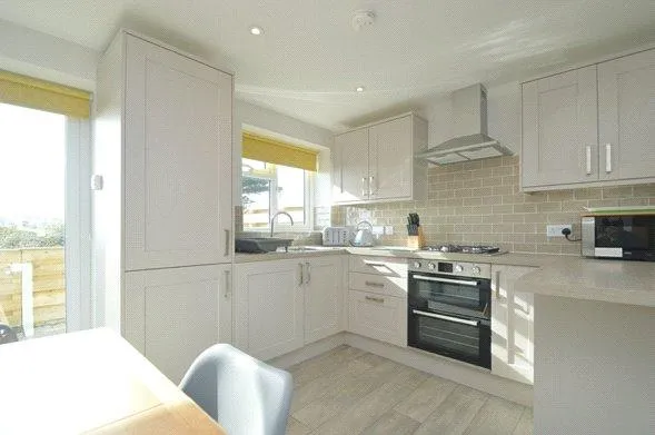 Yaverland Road, Sandown, PO36, photo 6