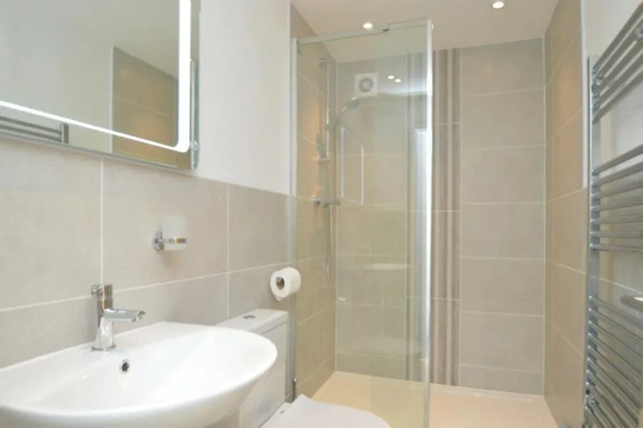 Yaverland Road, Sandown, PO36, photo 11
