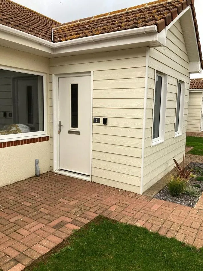Yaverland Road, Sandown, PO36, photo 13
