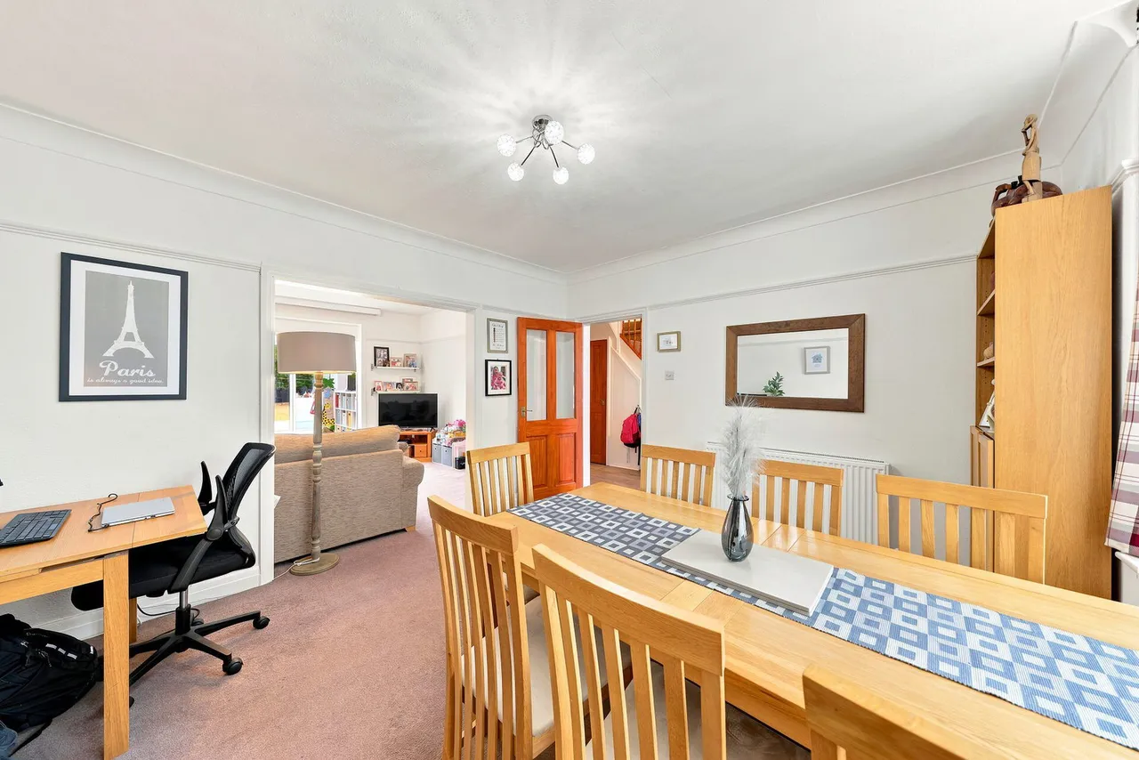Roebuck Lane, Sale, M33, photo 7