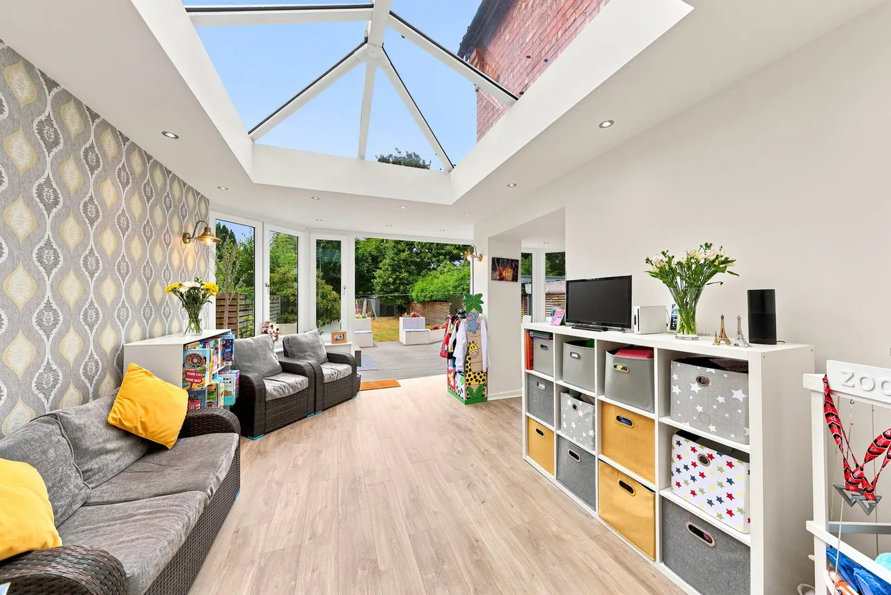 Roebuck Lane, Sale, M33, photo 10