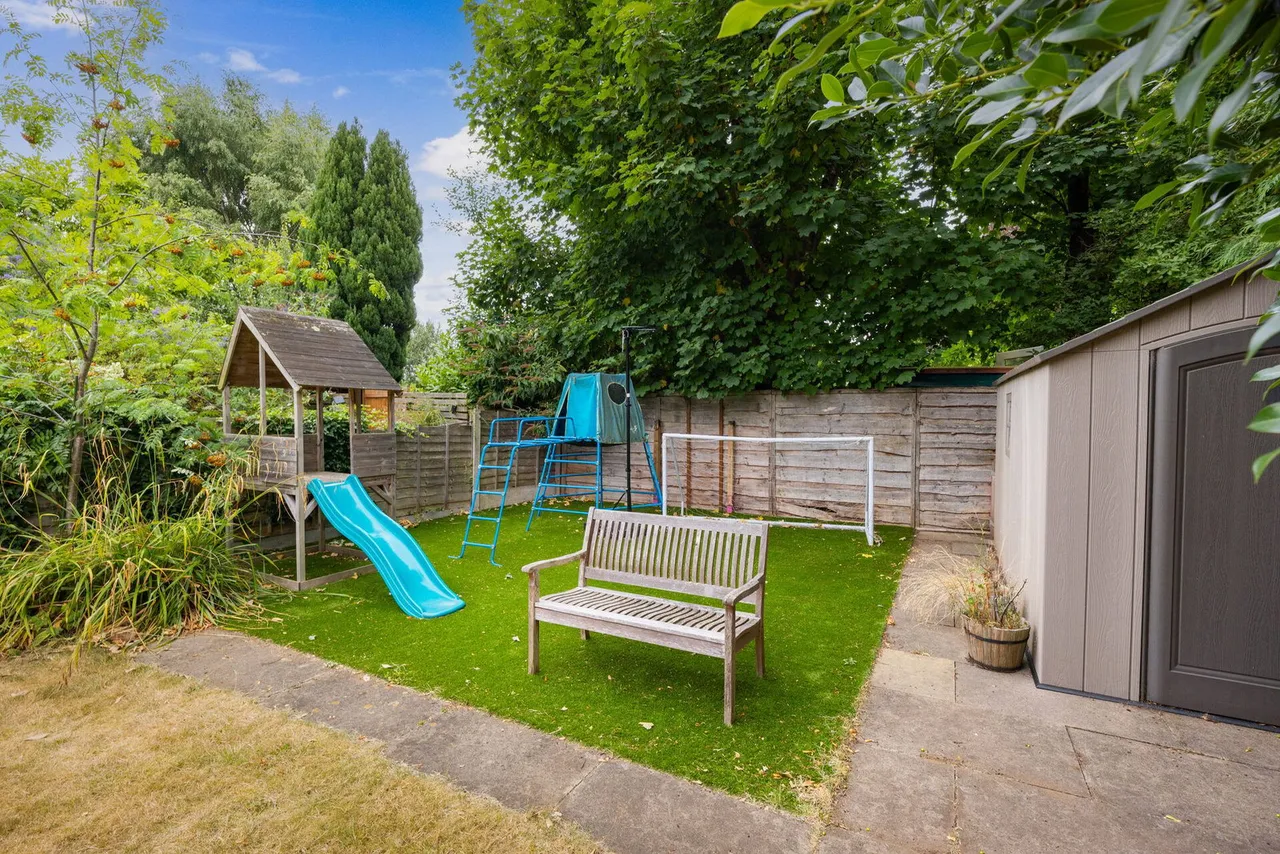 Roebuck Lane, Sale, M33, photo 29