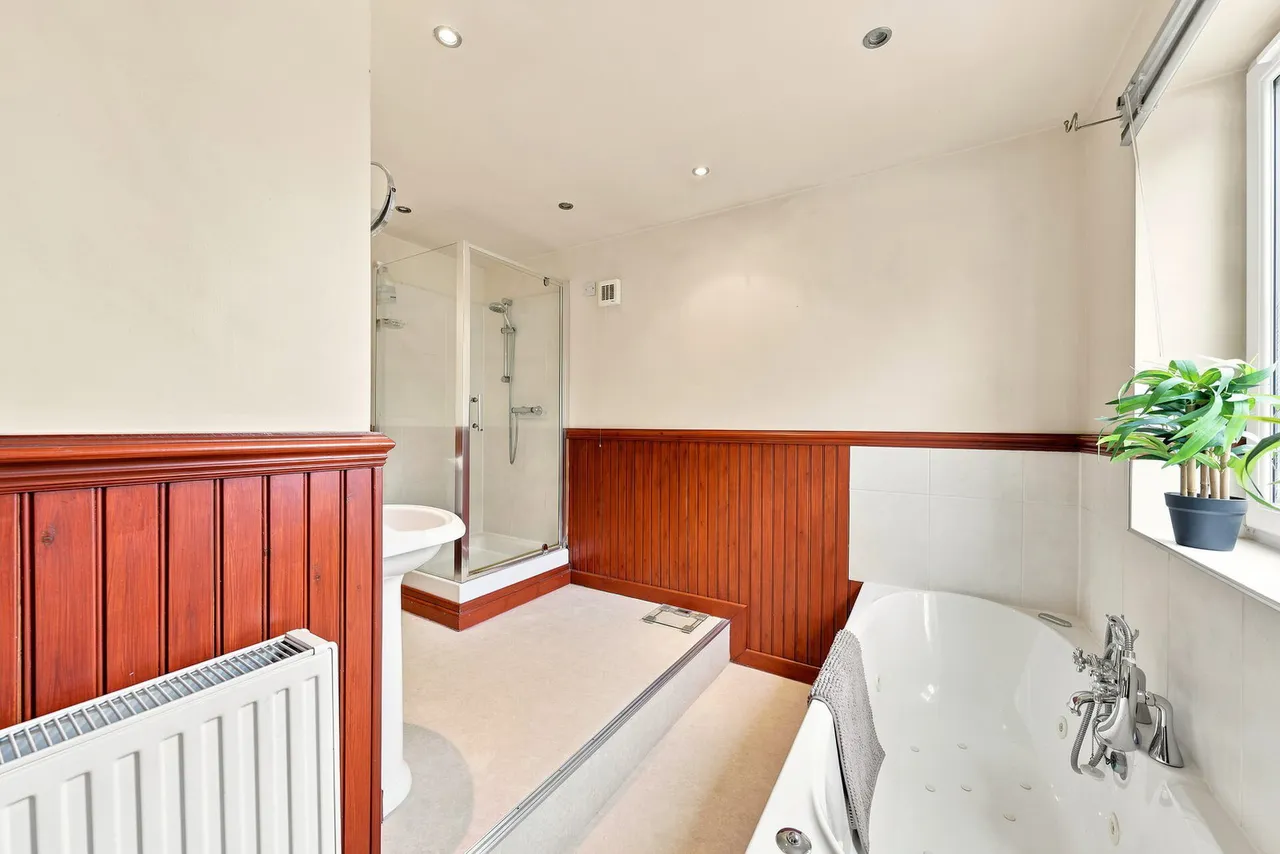 Roebuck Lane, Sale, M33, photo 21