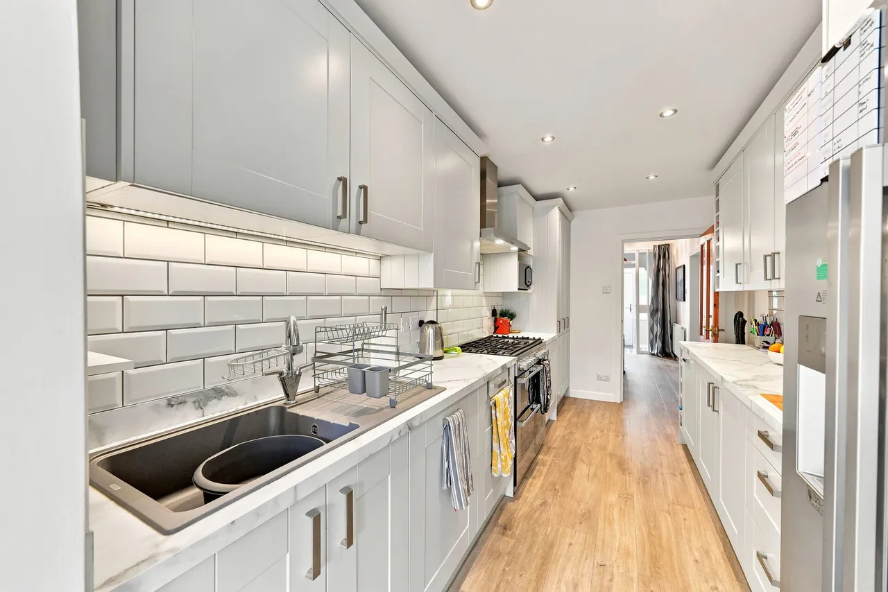 Roebuck Lane, Sale, M33, photo 13