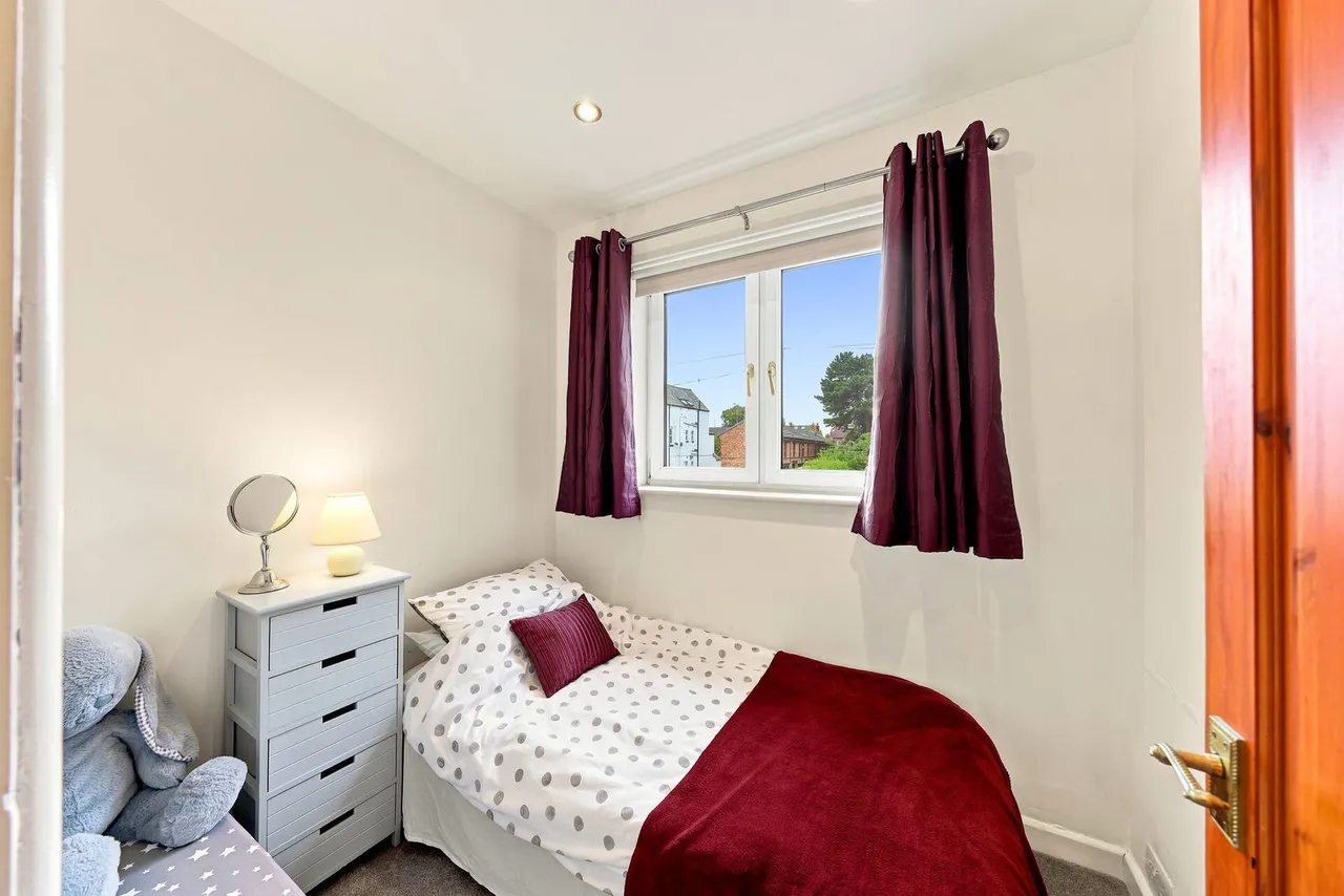 Roebuck Lane, Sale, M33, photo 24