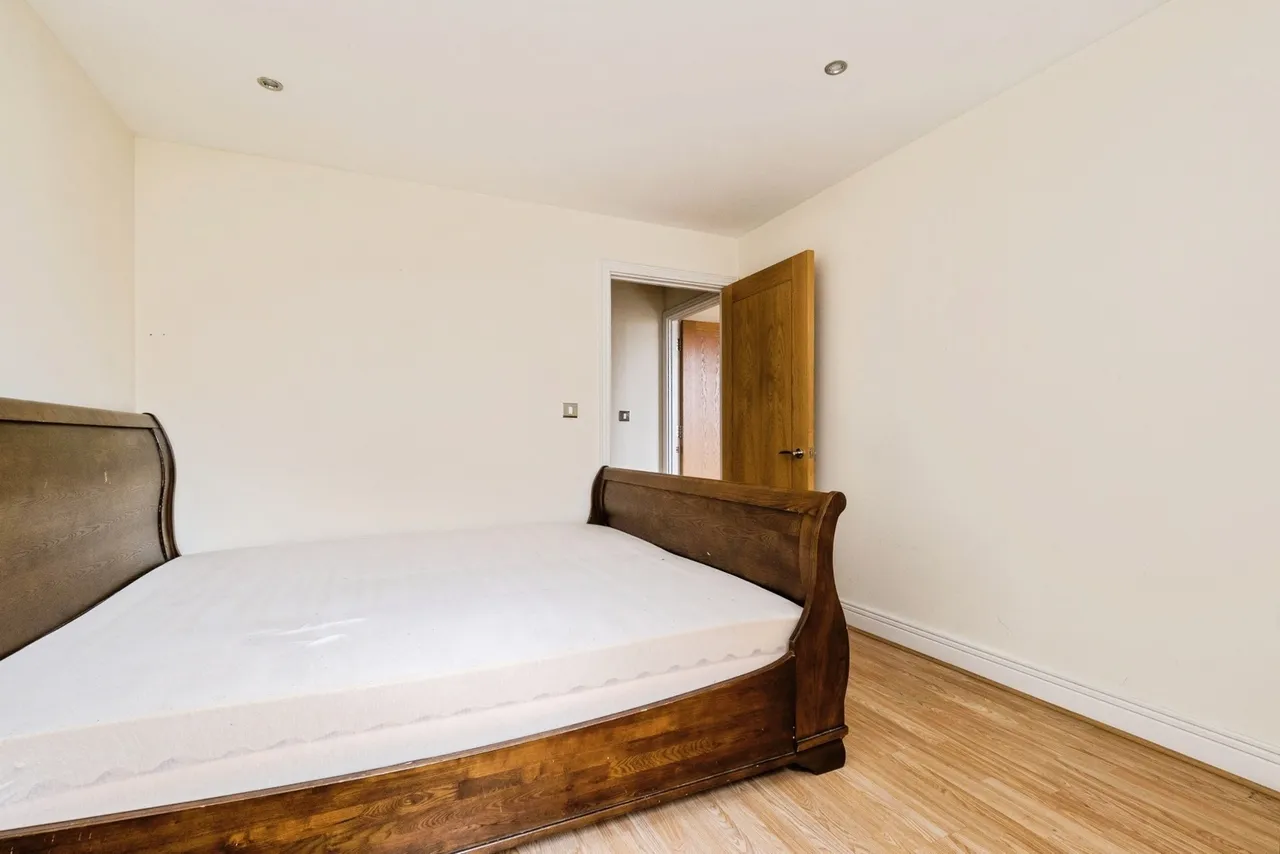 Wards Wharf Approach, London, E16, photo 16