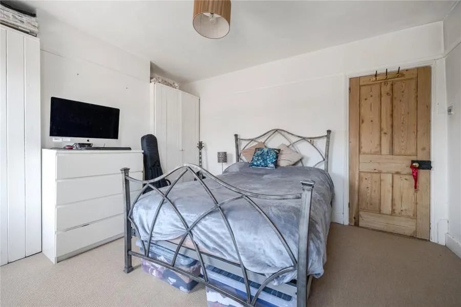 Lent Rise Road, Burnham, SL1, photo 9