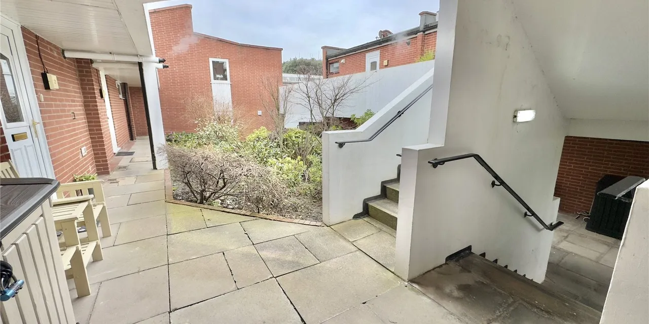 Caldy Road, West Kirby, CH48, photo 8