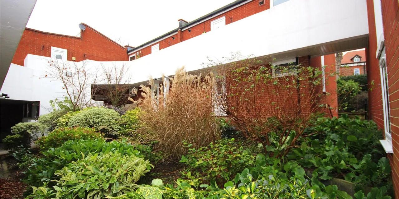 Caldy Road, West Kirby, CH48, photo 19