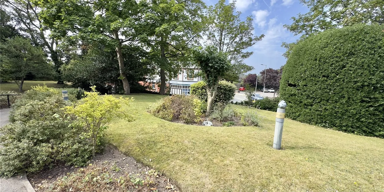 Caldy Road, West Kirby, CH48, photo 12