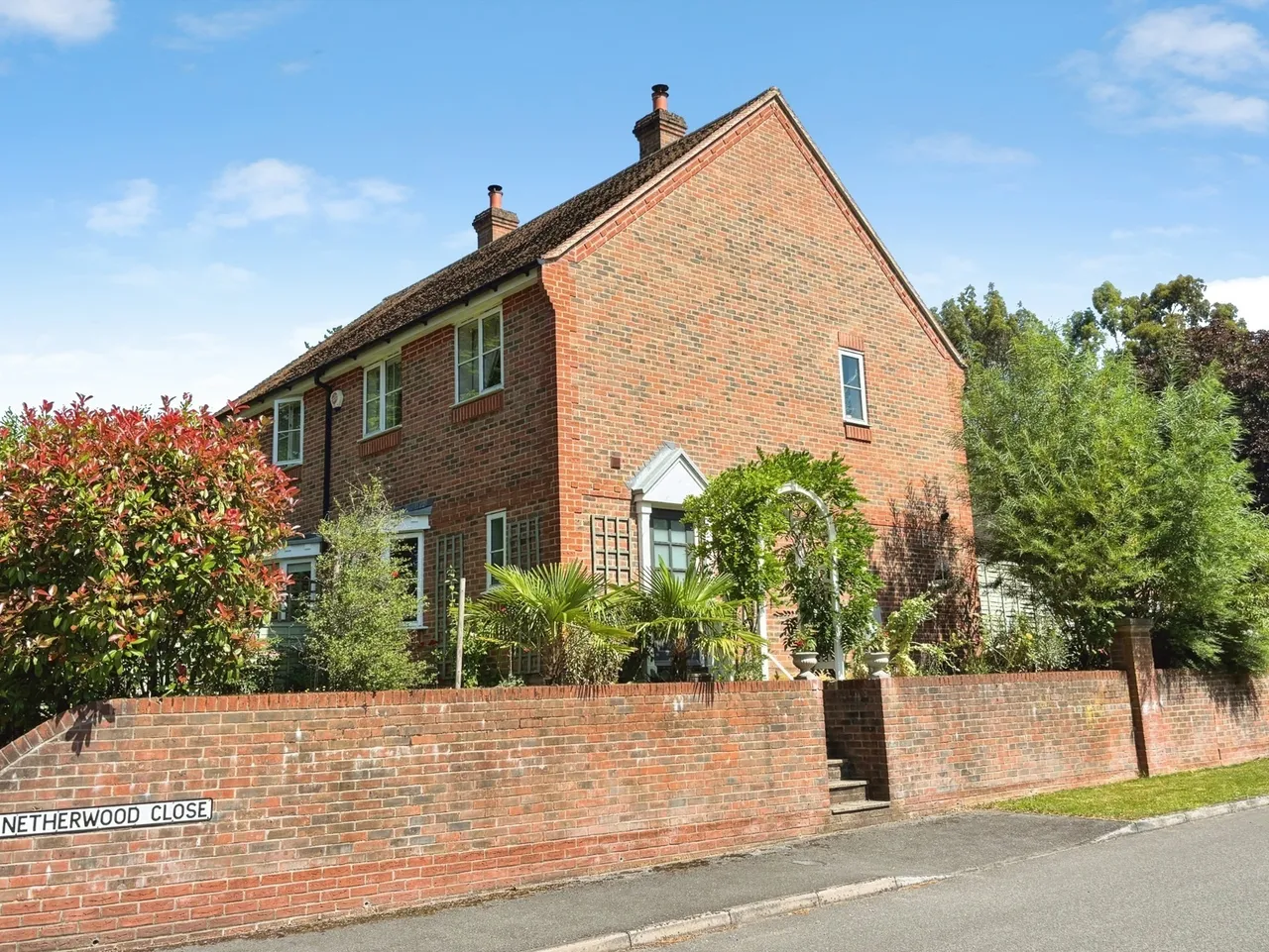 3 bed house for sale, Netherwood Close, Midhurst, GU29
