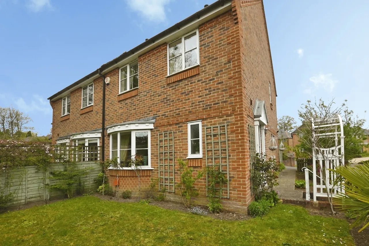 Netherwood Close, Midhurst, GU29, photo 7