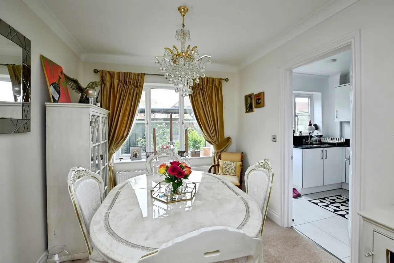Netherwood Close, Midhurst, GU29, photo 5