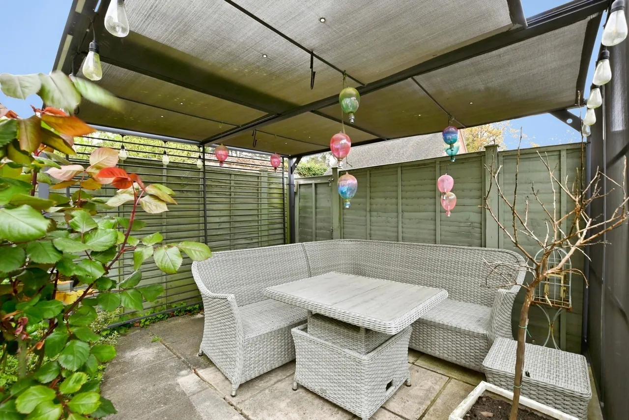 Netherwood Close, Midhurst, GU29, photo 13