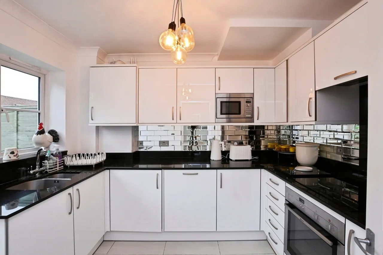 Netherwood Close, Midhurst, GU29, photo 6