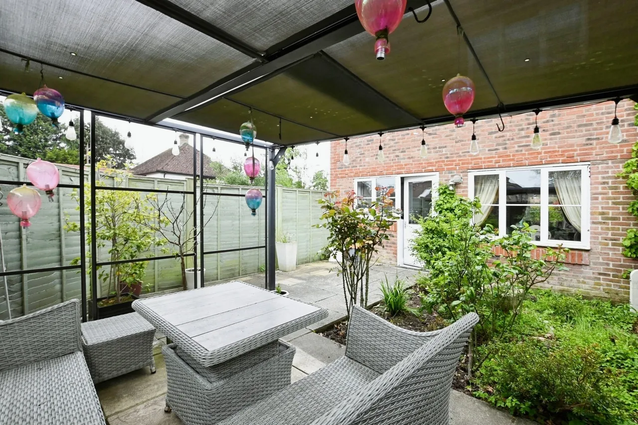 Netherwood Close, Midhurst, GU29, photo 9
