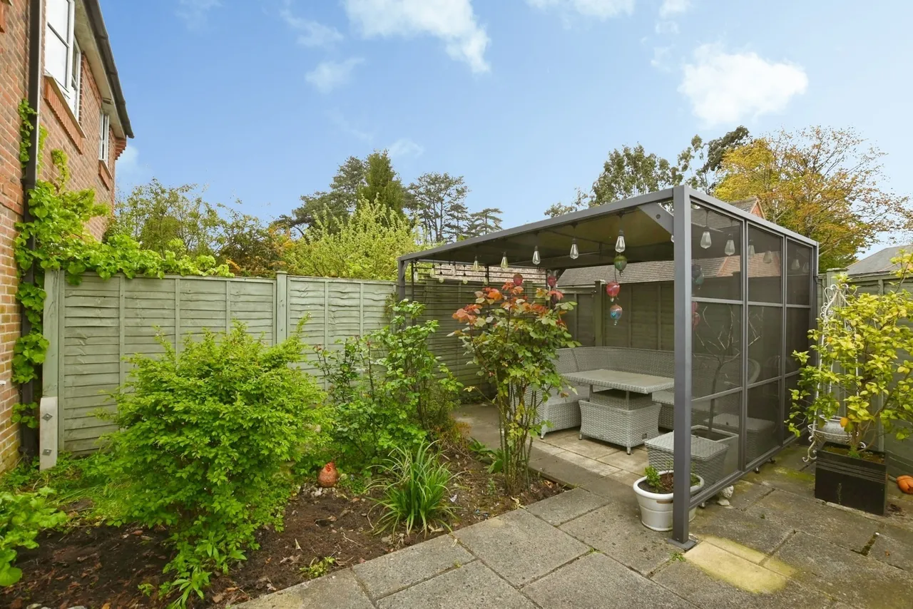 Netherwood Close, Midhurst, GU29, photo 14