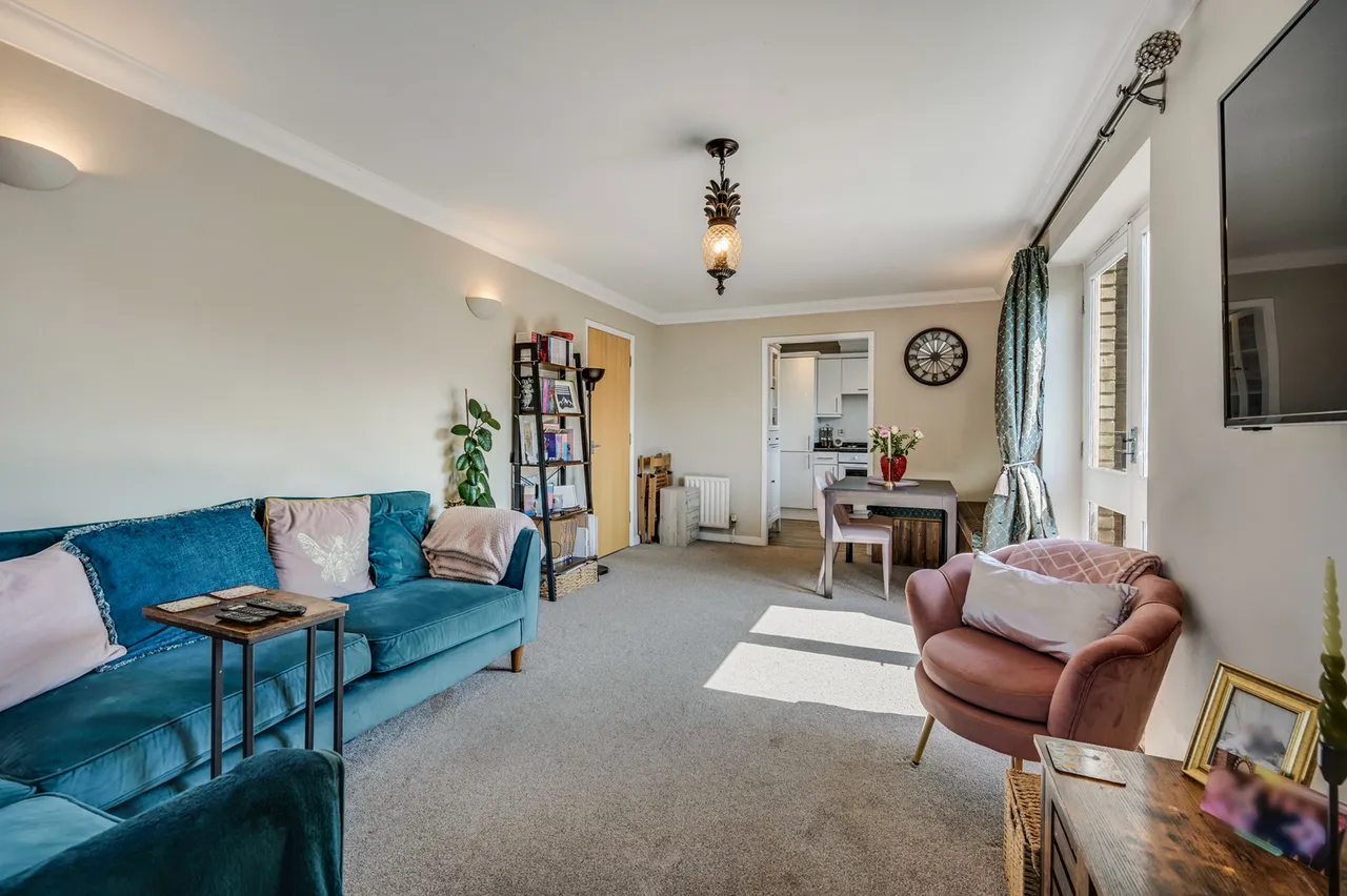 15 Springfield Basin, Wharf Road, Chelmsford, Essex, CM2 6YQ, photo 2