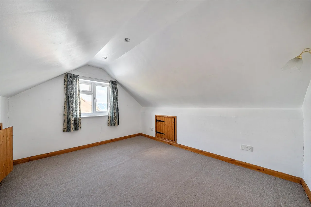Mochdre, Newtown, Powys, SY16 4JS, photo 21